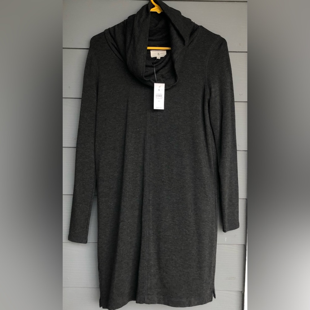 LOU &‎ GREY Size XS N.W.T. Color Gray Cowl Women Soft. 18” Pit to Pit 32” Length
